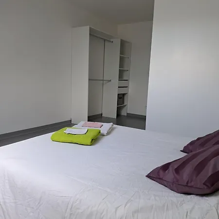 Proche Centre Et Sur Les Remparts Apartment *